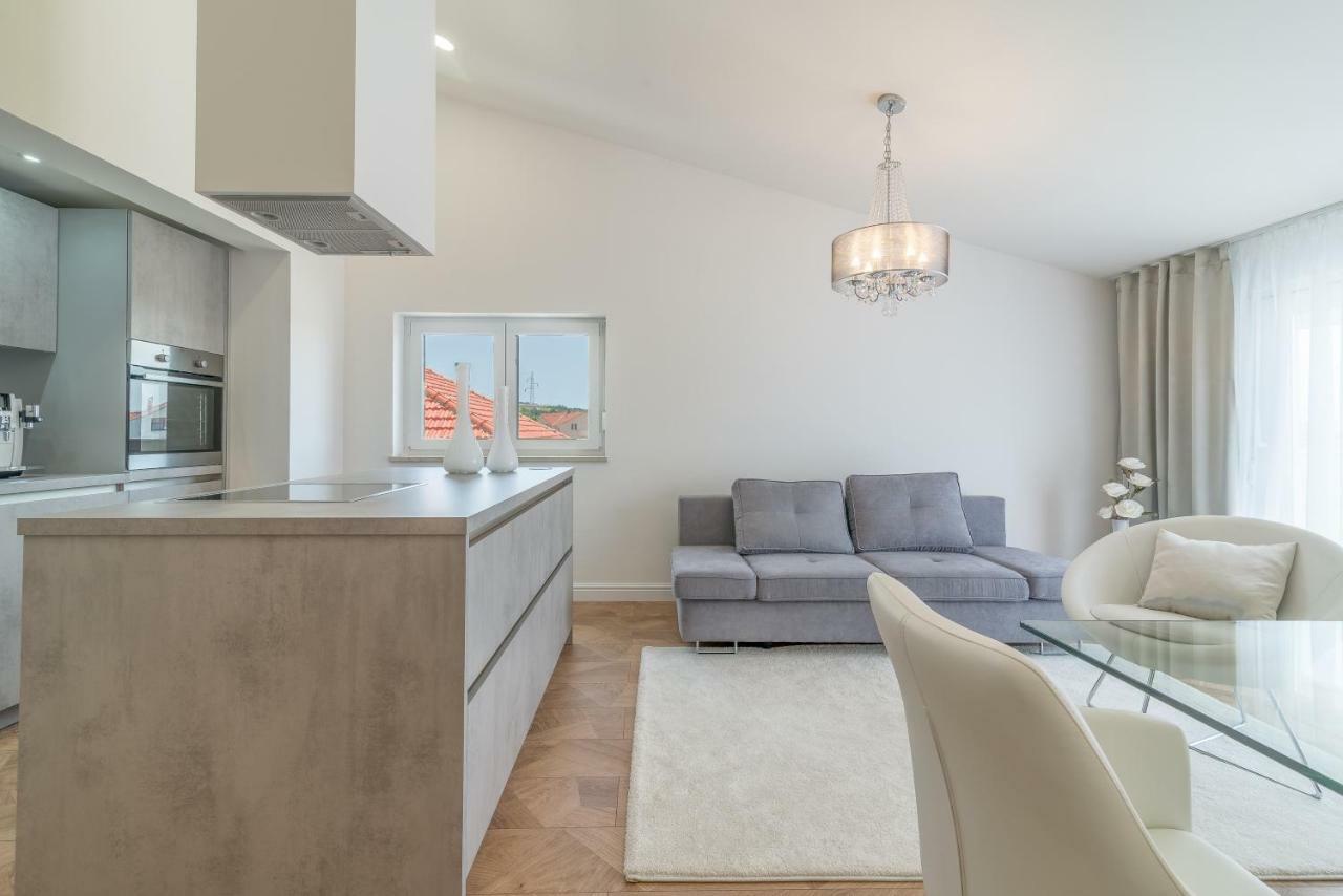 Luxury Piano Apartment ซาดาร์ ภายนอก รูปภาพ